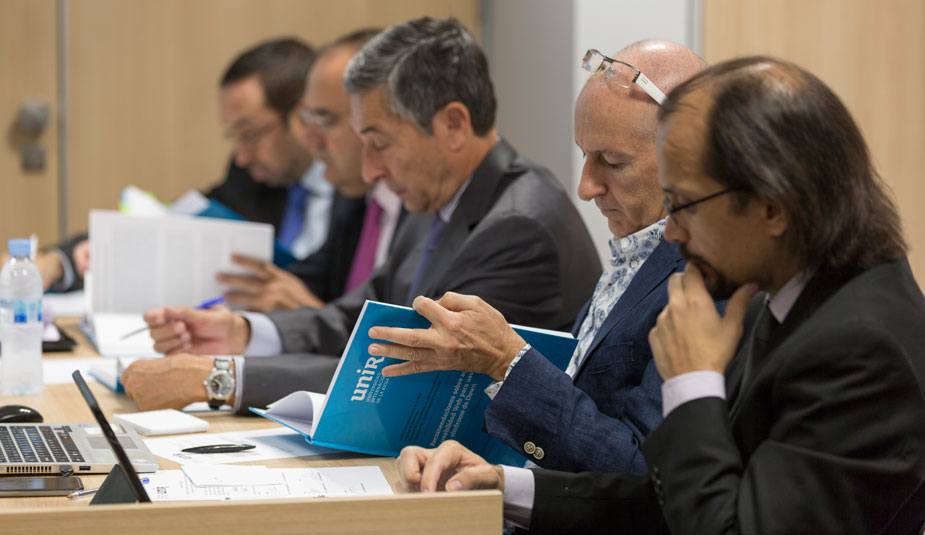 jurado-tesis-doctoral-unir