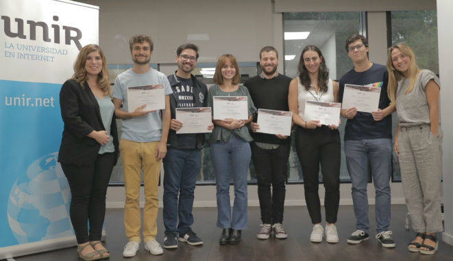 foto-alumnos-pitching-guion-unir