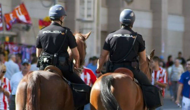 foto-policia-oposiciones-derecho-unir-4
