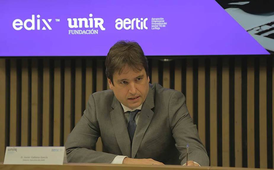 Javier Galiana en el acto de presentación