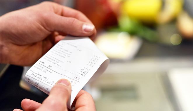 receipt after payment in the supermarket