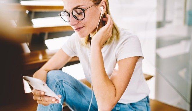 podcast_chica_unir_revista