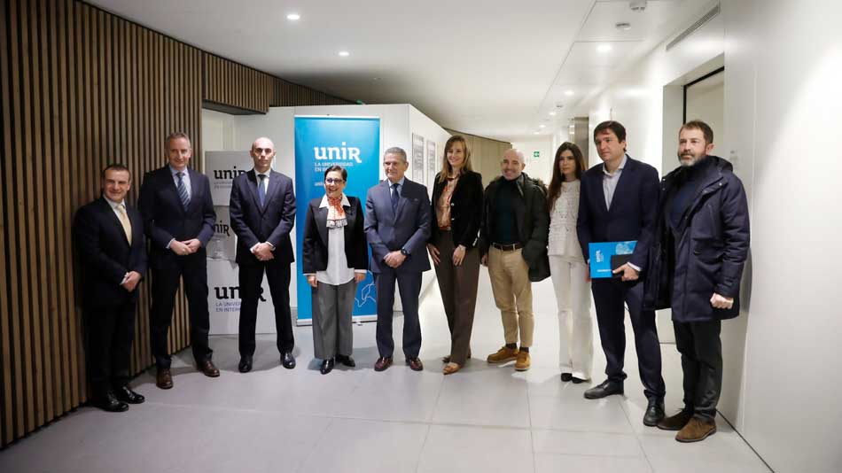 Foto de Familia de los organizadores e invitados a las jornadas.