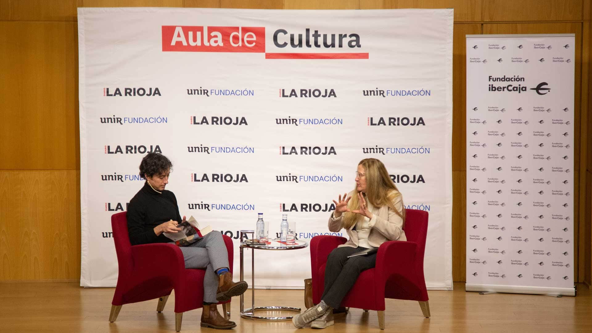 Luz Gabás, en el Aula de Cultura de Diario La Rioja y UNIR.