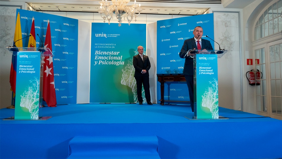 Juan José Fernández Ramos, viceconsejero y director general del Servicio Madrileño de Salud, en el atril.