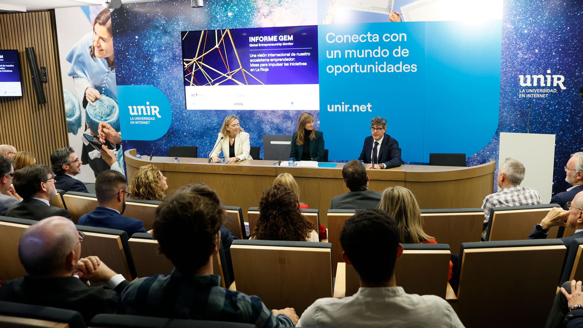 Inauguración jornada la jornada “Una visión internacional de nuestro ecosistema emprendedor”.