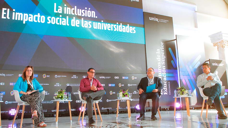 Amaya Mendikoetxea, rectora de la Universidad Autónoma de Madrid; David Sancho, rector Universidad Estatal Amazónica; José Henrique Paim, director de la Fundación Getulio Vargas; y John Jairo Arboleda, rector de la Universidad de Antioquia. 