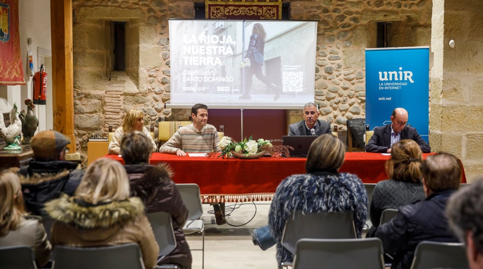 Presentación del Podcast en el edificio de la Alhóndiga de Santo Domingo.