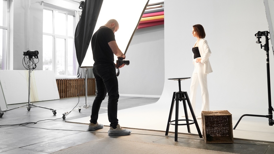 Fotografía de moda en un estudio fotográfico.