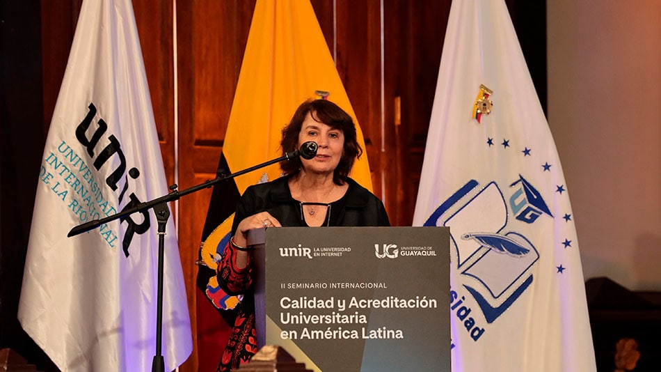 Rosalía Arteaga, presidenta de UNIR en Ecuador.