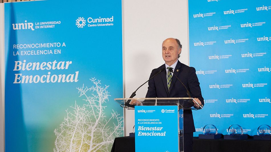 Jose Antonio Luengo, Presidente-Decano del Colegio Oficial de la Psicología de Madrid fue uno de los premiados.