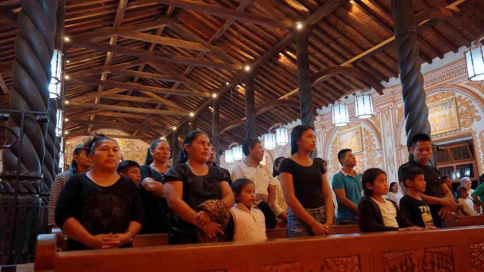 La nueva instalación eléctrica en la Catedral de Concepción es otra muestra del apoyo de UNIR a la conservación del patrimonio cultural boliviano.