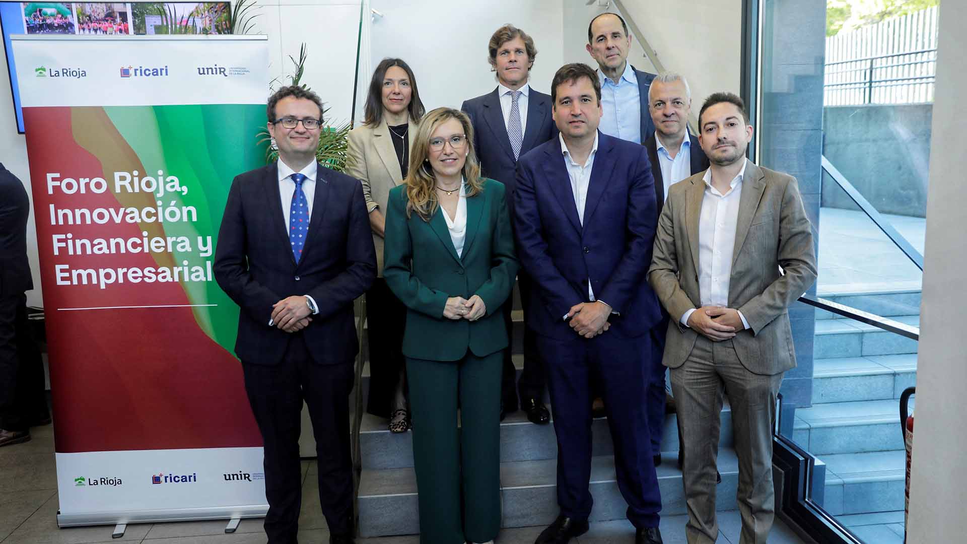 Ponentes y organizadores de la segunda jornada de "Foro Rioja, innovación financiera y empresarial", celebrada en UNIR.