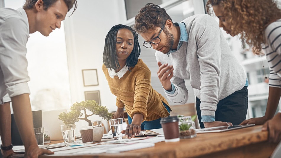 Lean Startup es una metodología ágil que permite reducir los tiempos de desarrollo y minimizar los riesgos de lanzamiento