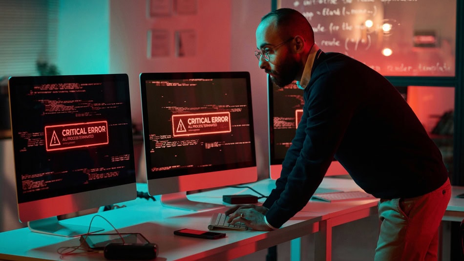 El malware es un programa malicioso que tiene como objetivo tomar el control de una o todas las funcionalidades de un dispositivo