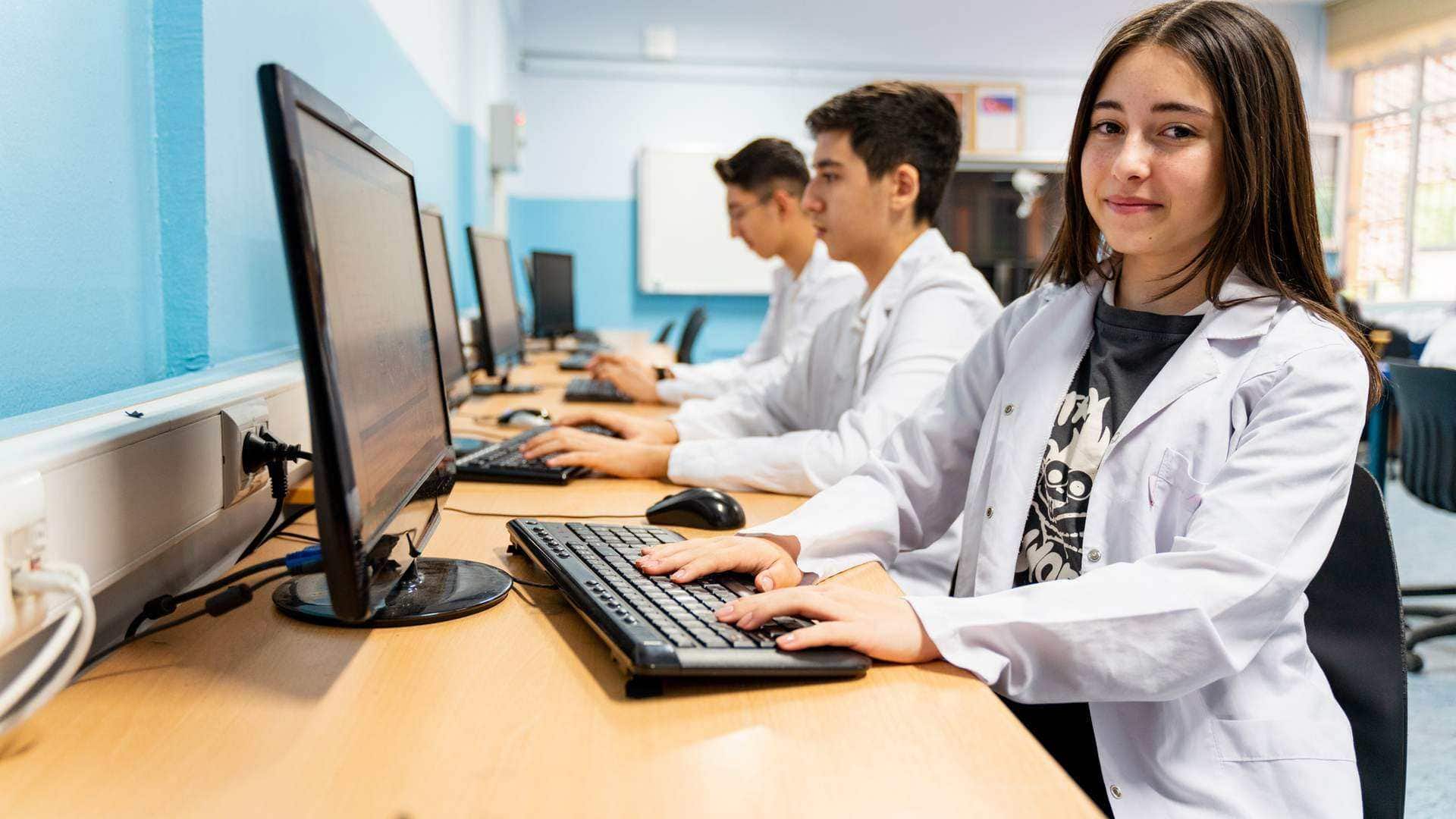 Cabecera Formación Profesional puerta de acceso al empleo