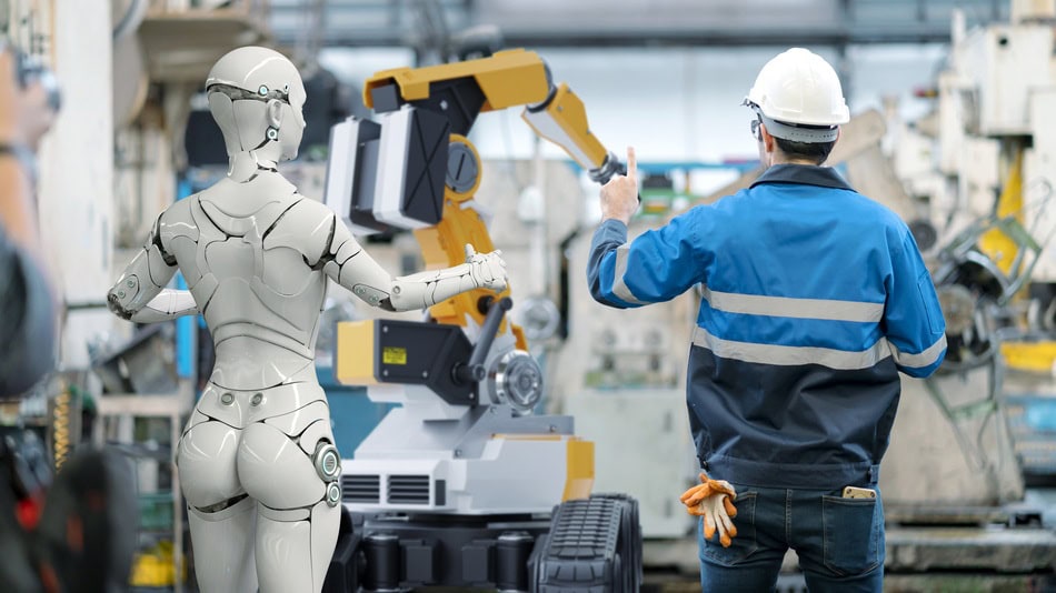 Una smart factory emplea tecnologías avanzadas para optimizar procesos, disminuir errores, incrementar la eficiencia, adaptarse a los cambios en tiempo real y mejorar la toma de decisiones