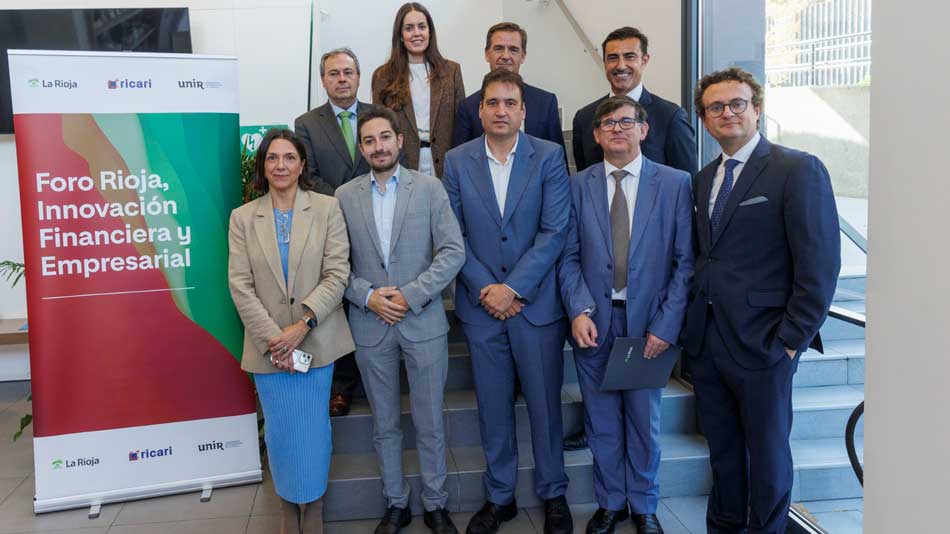 Foto de familia de ponentes y organizadores