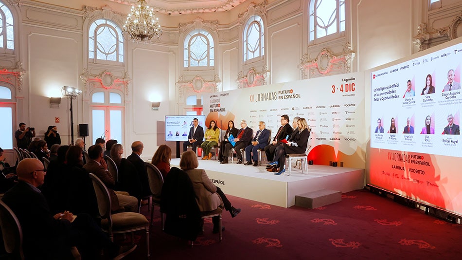 La mesa redonda, en la que participaron los rectores de universidades de América Latina y España, se desarrolló en el Círculo Logroñés. 