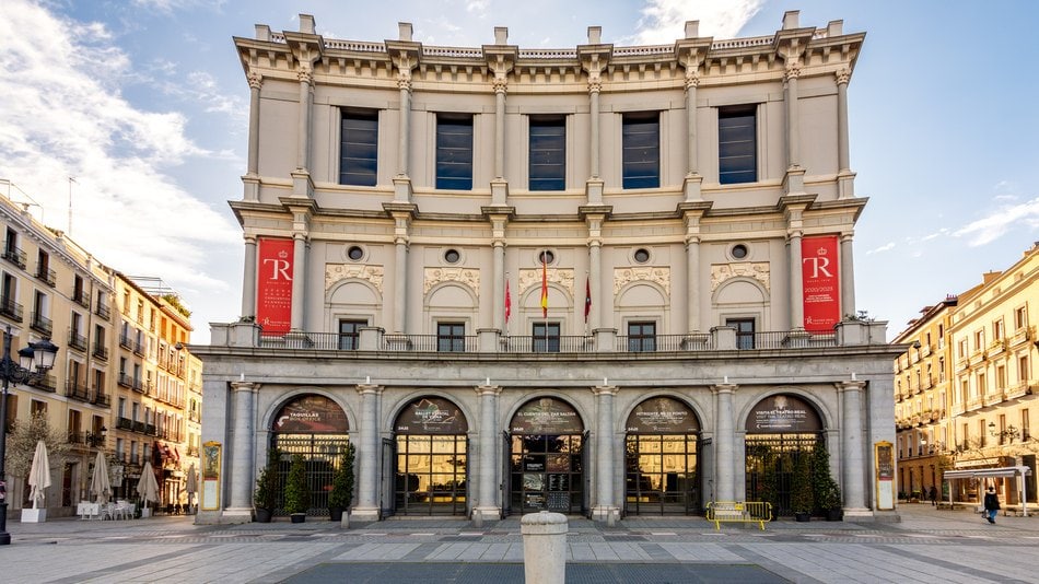 Una fundación es una organización sin ánimo de lucro —de carácter público, privado, religioso…— que realiza acciones de interés general con el fin de beneficiar a diversos colectivos