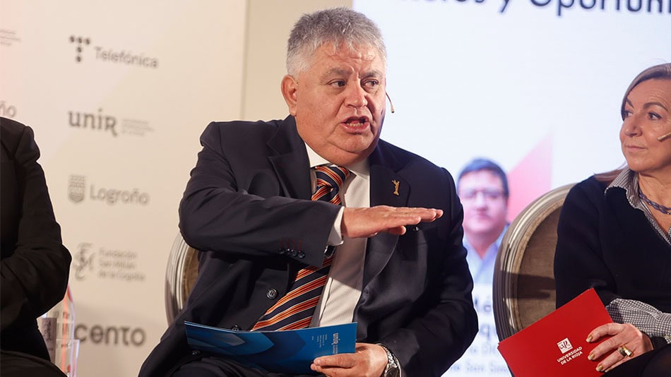 Jorge Luis Cáceres Arce, rector de la Universidad Católica de Santa María de Arequipa.