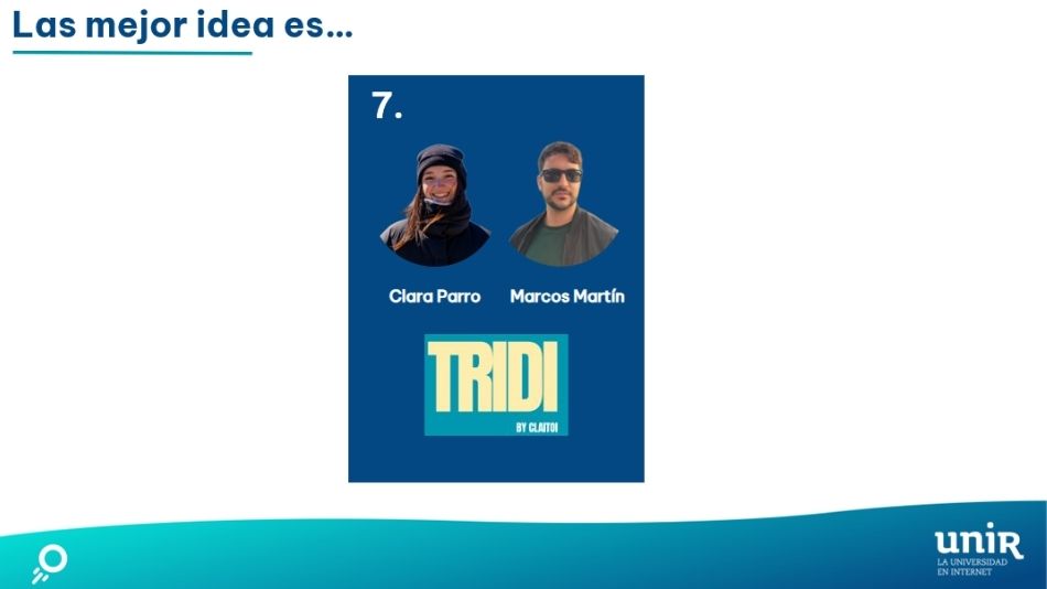 El equipo ganador durante la sesión con el jurado.