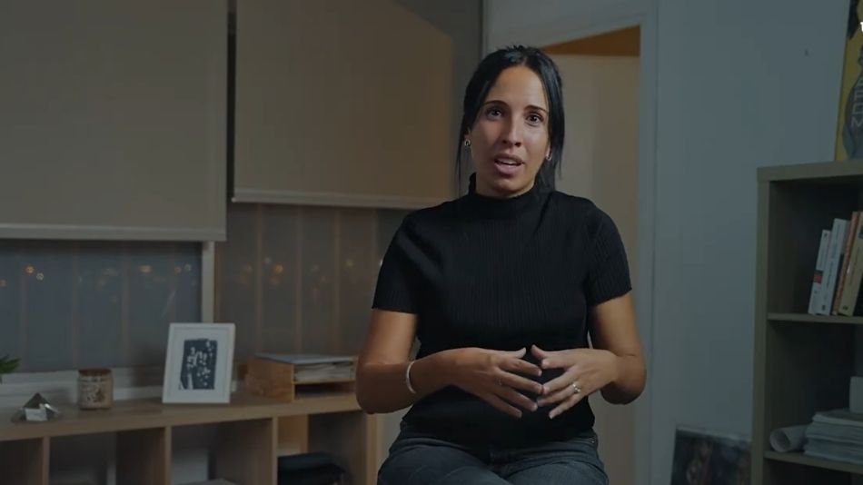 Gemma Mestre-Bach, investigadora de UNIR y directora del proyecto, durante el documental.