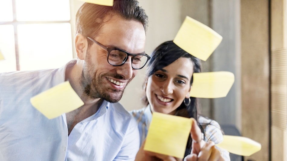 El Vision Board es una herramienta visual que puede ayudar a las personas a conseguir sus objetivos personales y profesionales