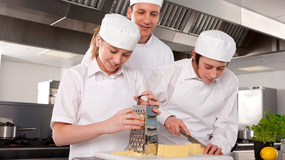 Para ser profesor de cocina en FP es necesario obtener una titulación de técnico superior de Formación Profesional o equivalente