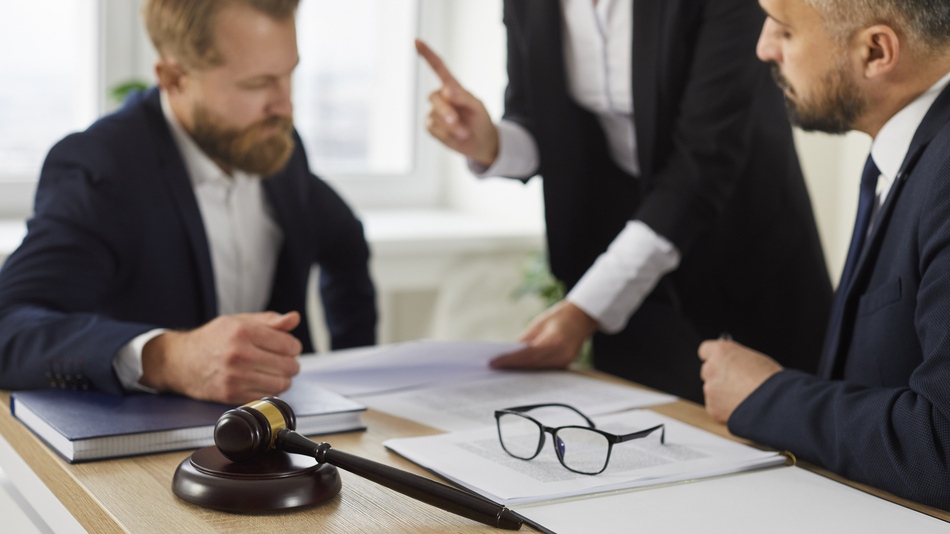 Las normas que regulan el correcto funcionamiento de un procedimiento judicial son las que integran el derecho procesal
