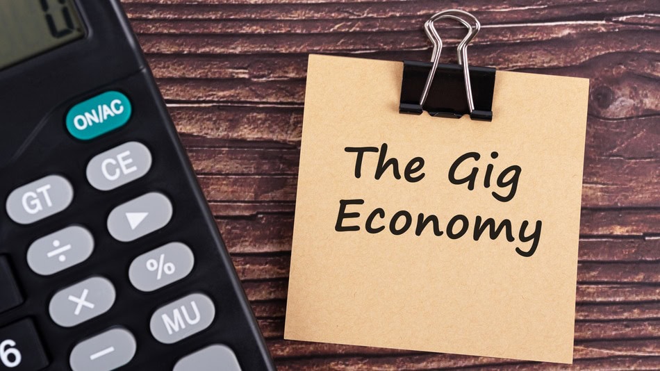 La gig economy es un sistema de trabajo flexible mediado por plataformas digitales que ofrece autonomÃa y eficiencia a empresas y freelancers