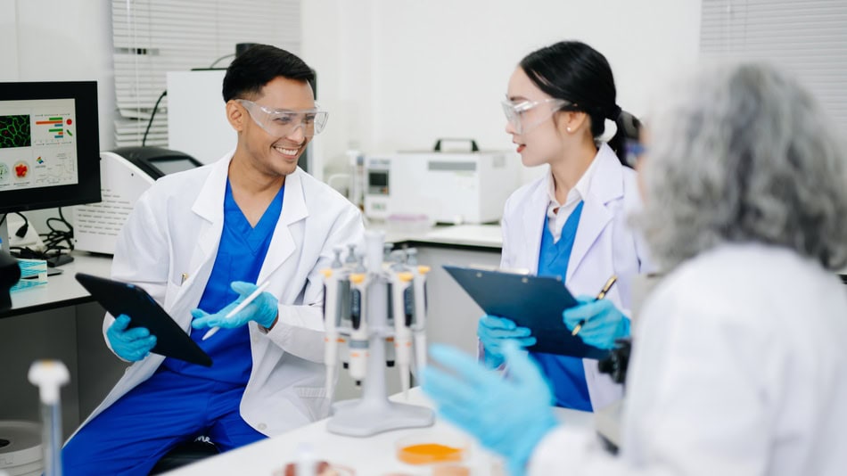 En el área de la investigación farmacéutica es importante saber qué es un CRA
