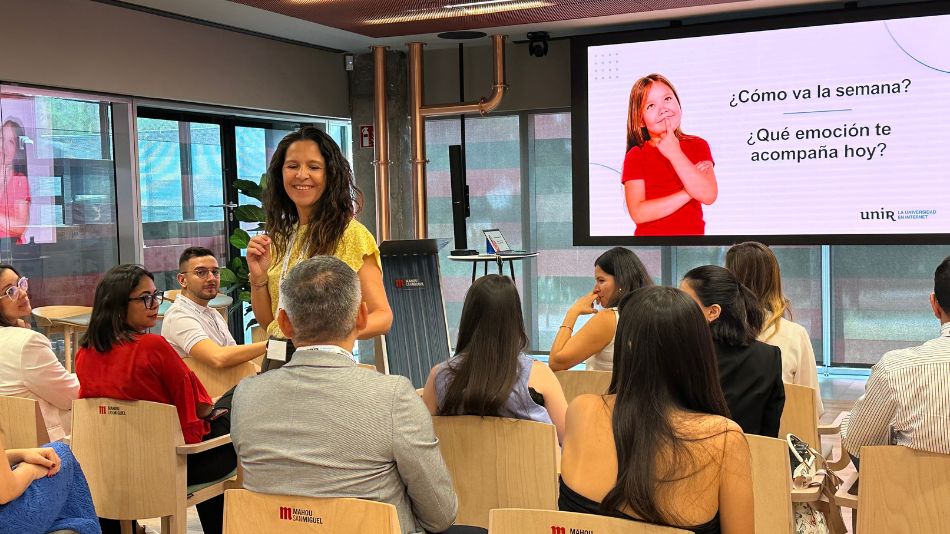 Rosa del Tronco, directora de DICTEA y especialista en coach profesional.