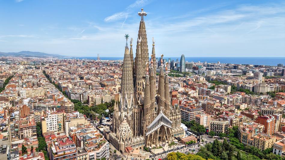 La Sagrada Familia de Gaudí se convirtió en octubre de 2025 en la iglesia más alta del mundo