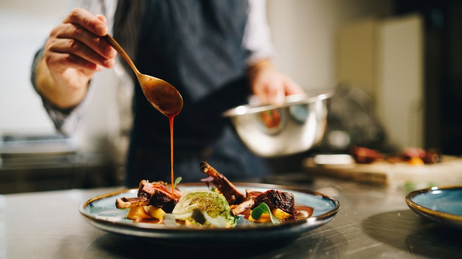 El marketing gastronómico combina comunicación de marca, experiencia del cliente, posicionamiento digital y estrategias online