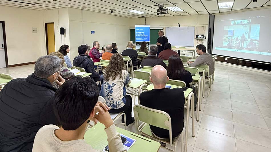 Conferencia de Manuel Herrera en la Universidad Nacional de la Patagonia San Juan Bosco,