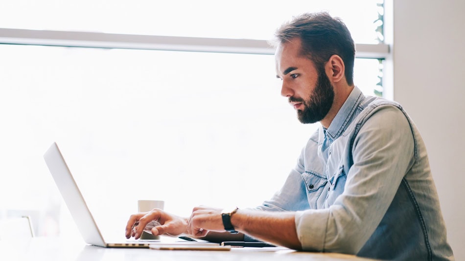 un informe pericial informático, que es un documento técnico elaborado por un perito informático que muestra los resultados de un análisis forense digital