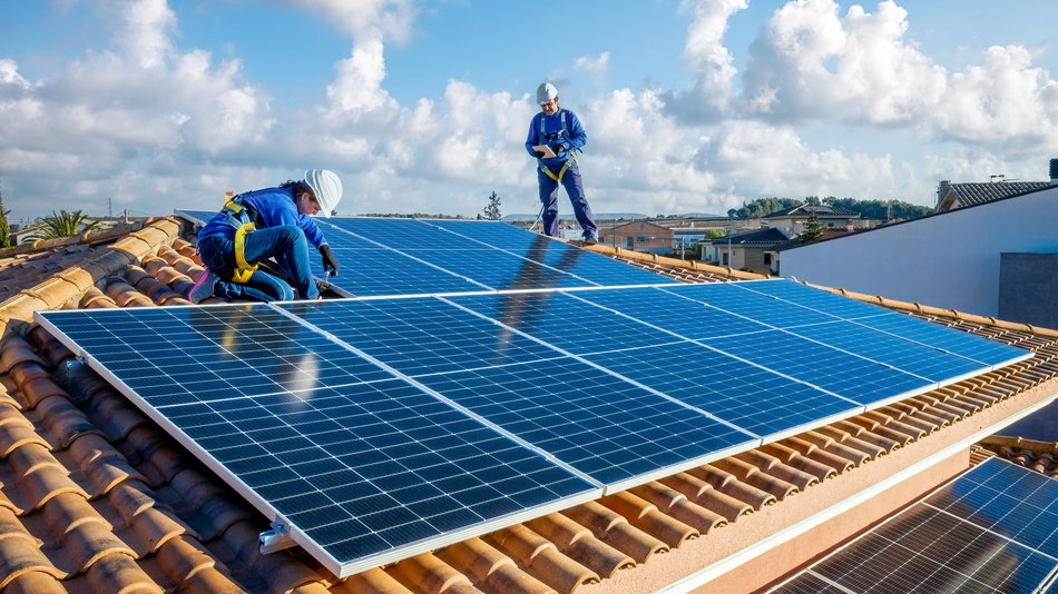La colocación de placas solares para autoconsumo se ha extendido en los últimos años