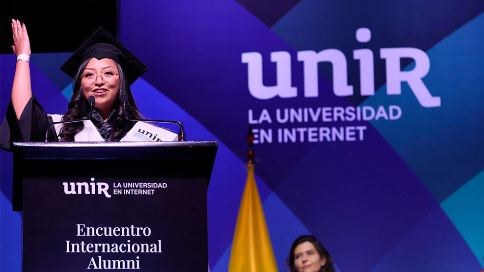 Fernanda Cola Quillupangui representó la voz del estudiante.
