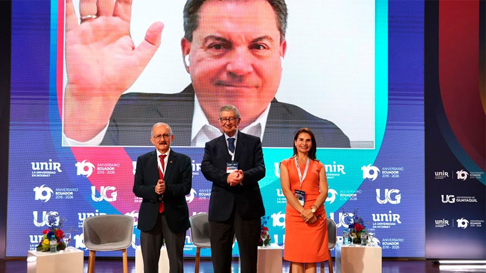4)Primera mesa redonda &lsquo;La gobernanza universitaria: de la autonom&iacute;a a la rendici&oacute;n de cuentas&rsquo;.