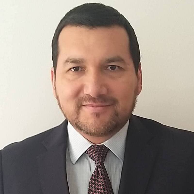 Alberto Patricio Olivares, Docente UNIR