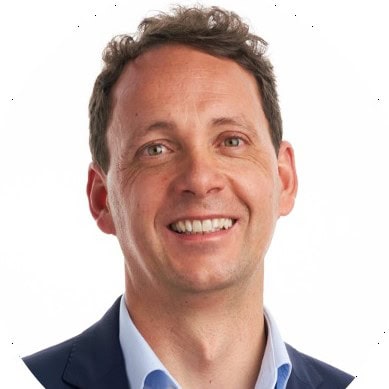 Alberto Plácido García Cortés, Experto Asociado