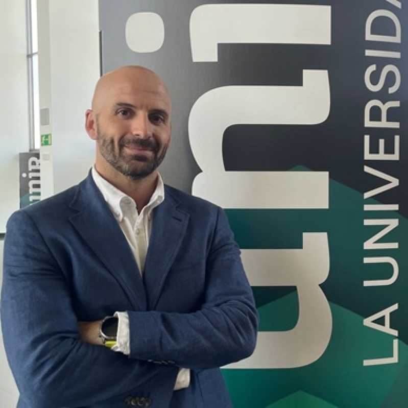 Alejandro González Andrade, Director académico