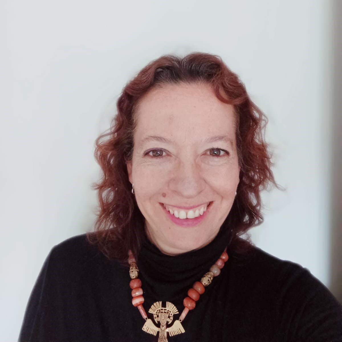 Angela María González Garcés, Docente UNIR