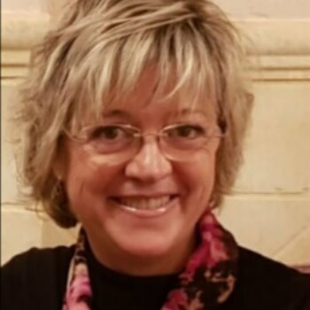 Emelina López González, Colaboradora