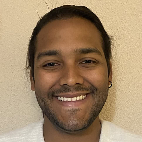 Iván Alejandro Díaz Rengifo, Experto asociado