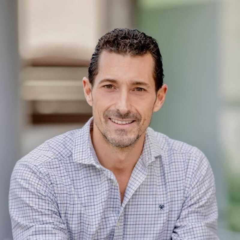 Javier García Vilumbrales, Experto Asociado