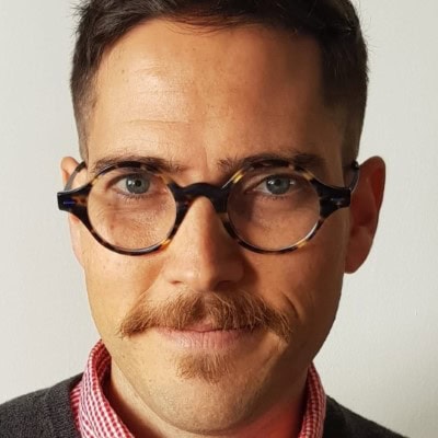 Mario García Gurrionero, Experto asociado