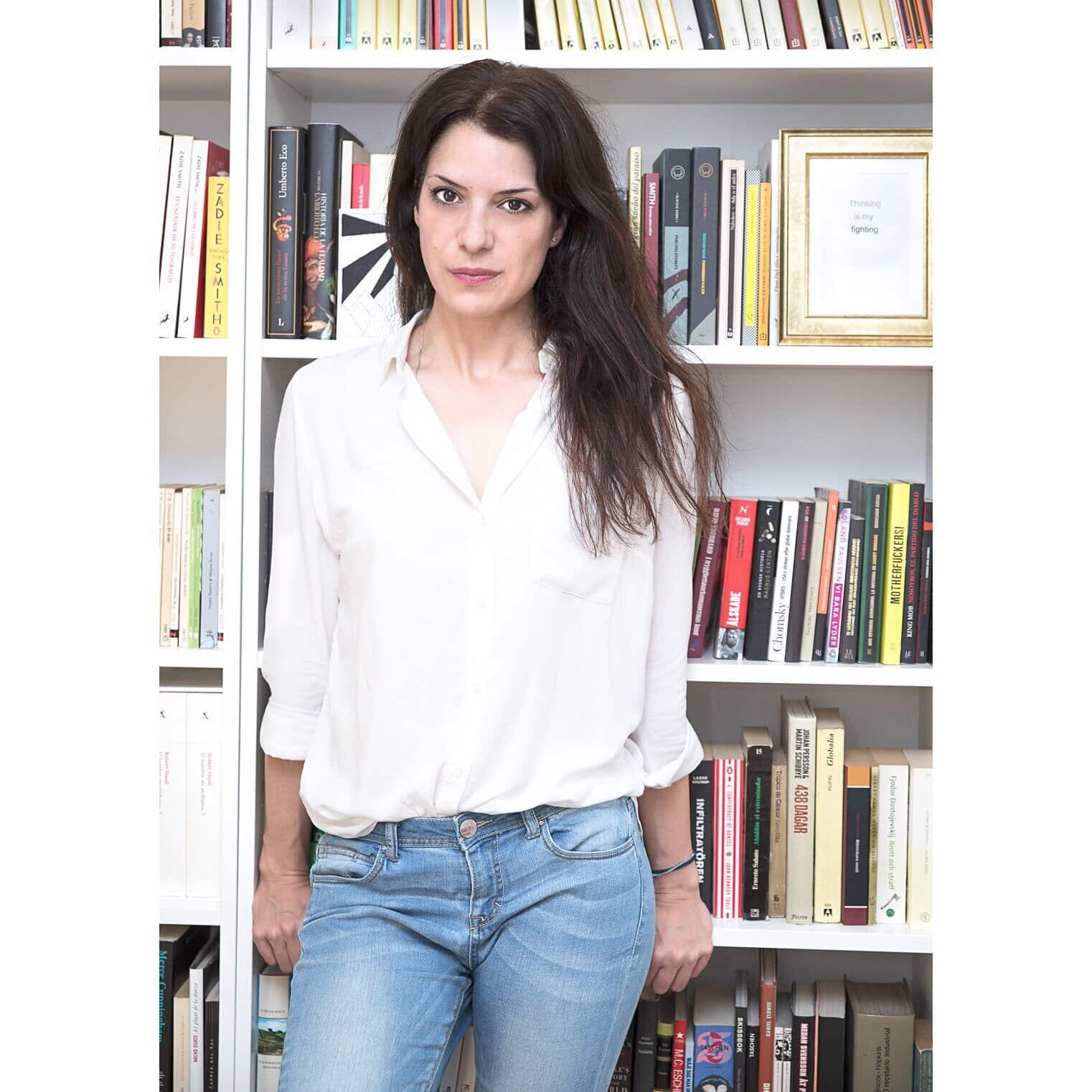 Mercedes Caballero, Experta asociada