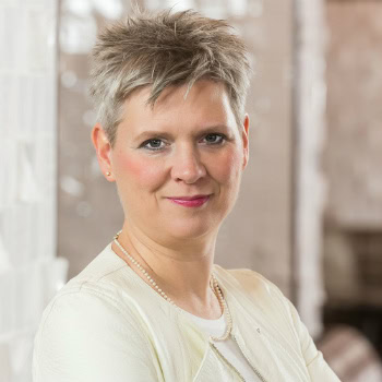 Nadia Peeters, Experta asociada